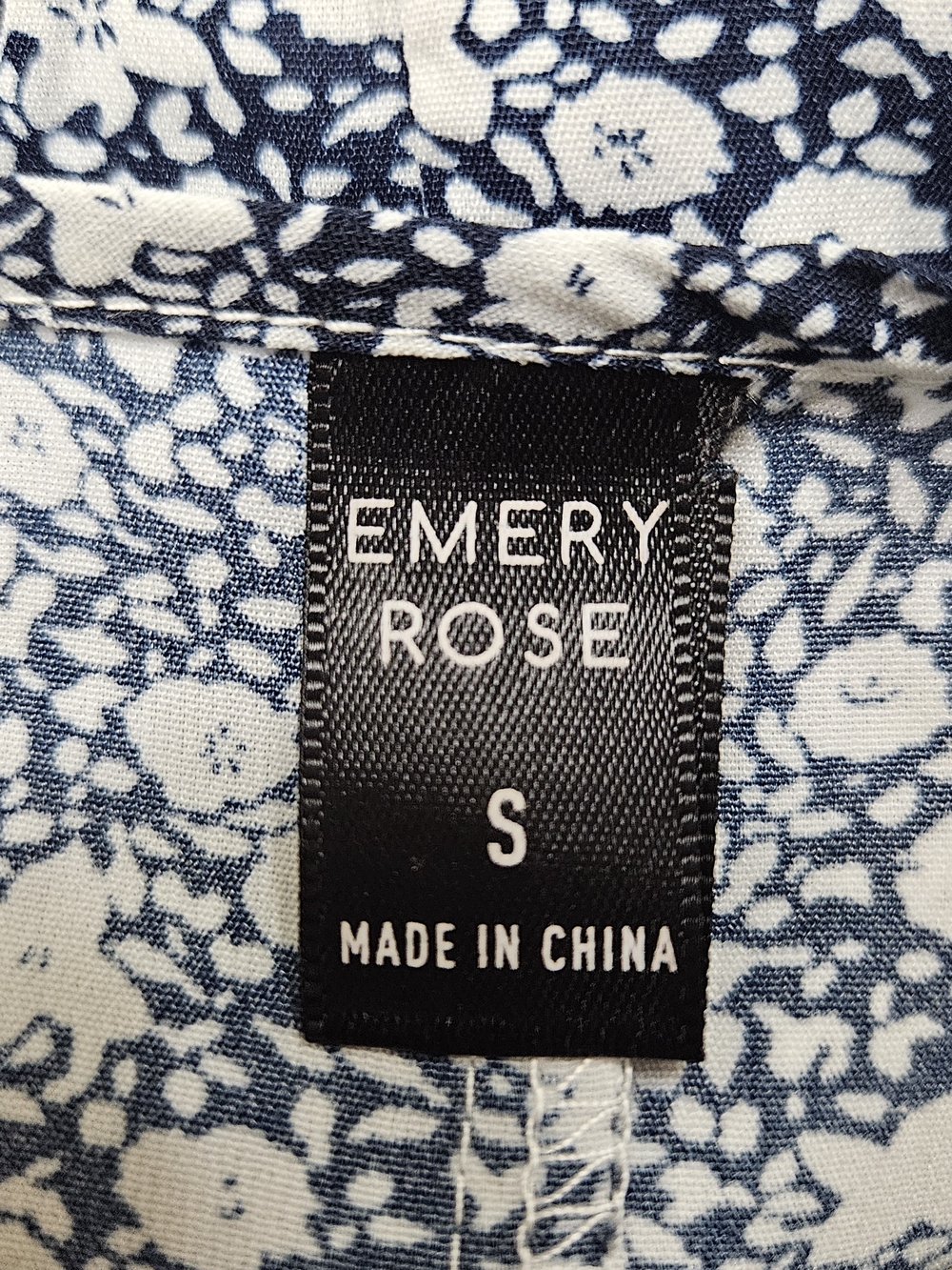 Emery Rose Navy Floral Babydoll Blouse – Size Small - Picture 10 of 10